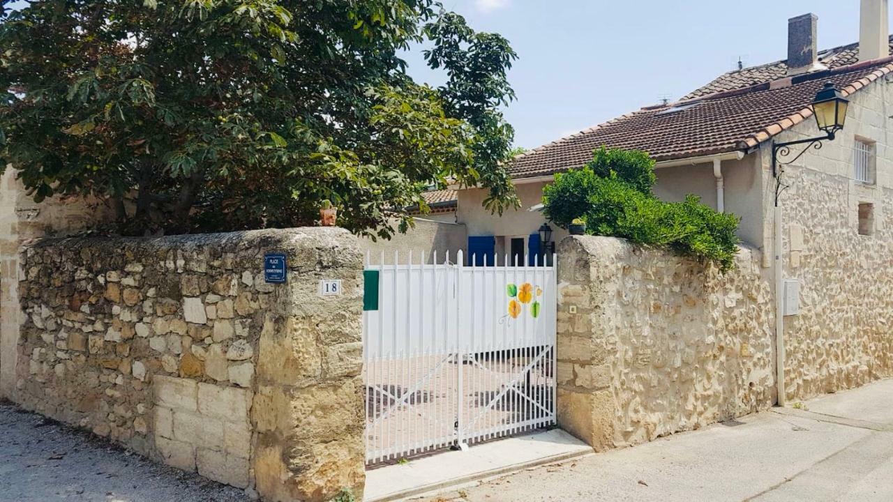 הוילה מאוסן לס אלפילס La Capucinette A L'Ombre Du Marronnier מראה חיצוני תמונה